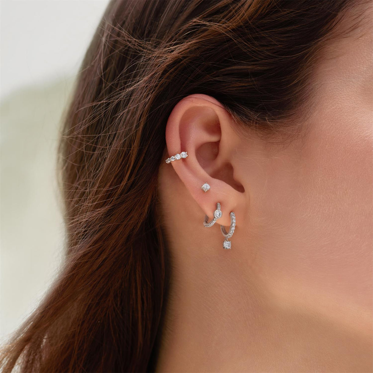 Minimal zirconia huggies