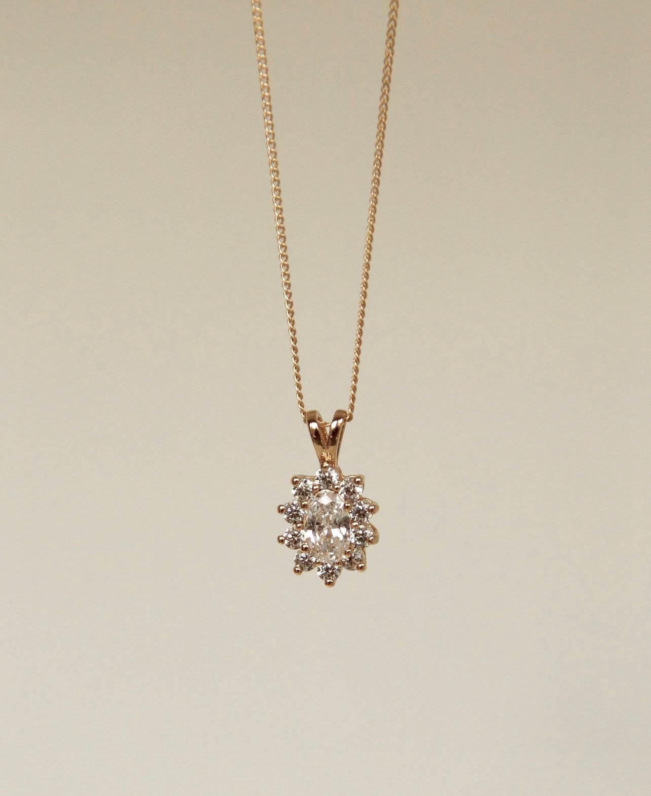 Regal necklace