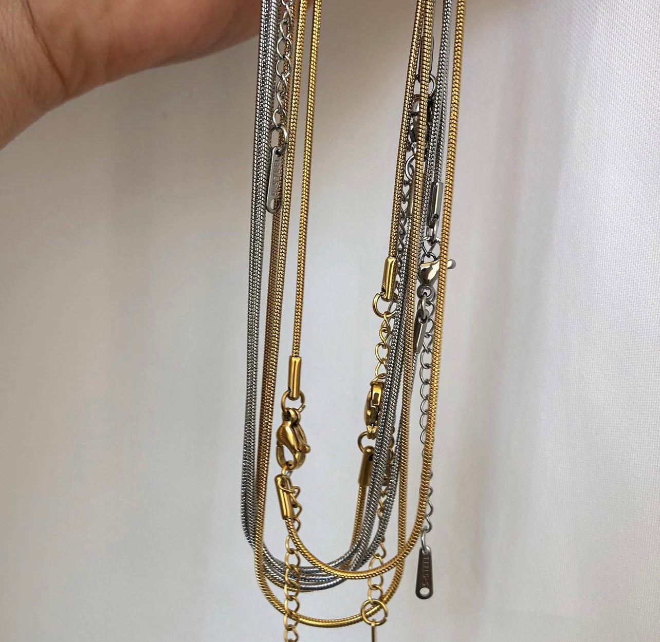 Sleek chain necklace