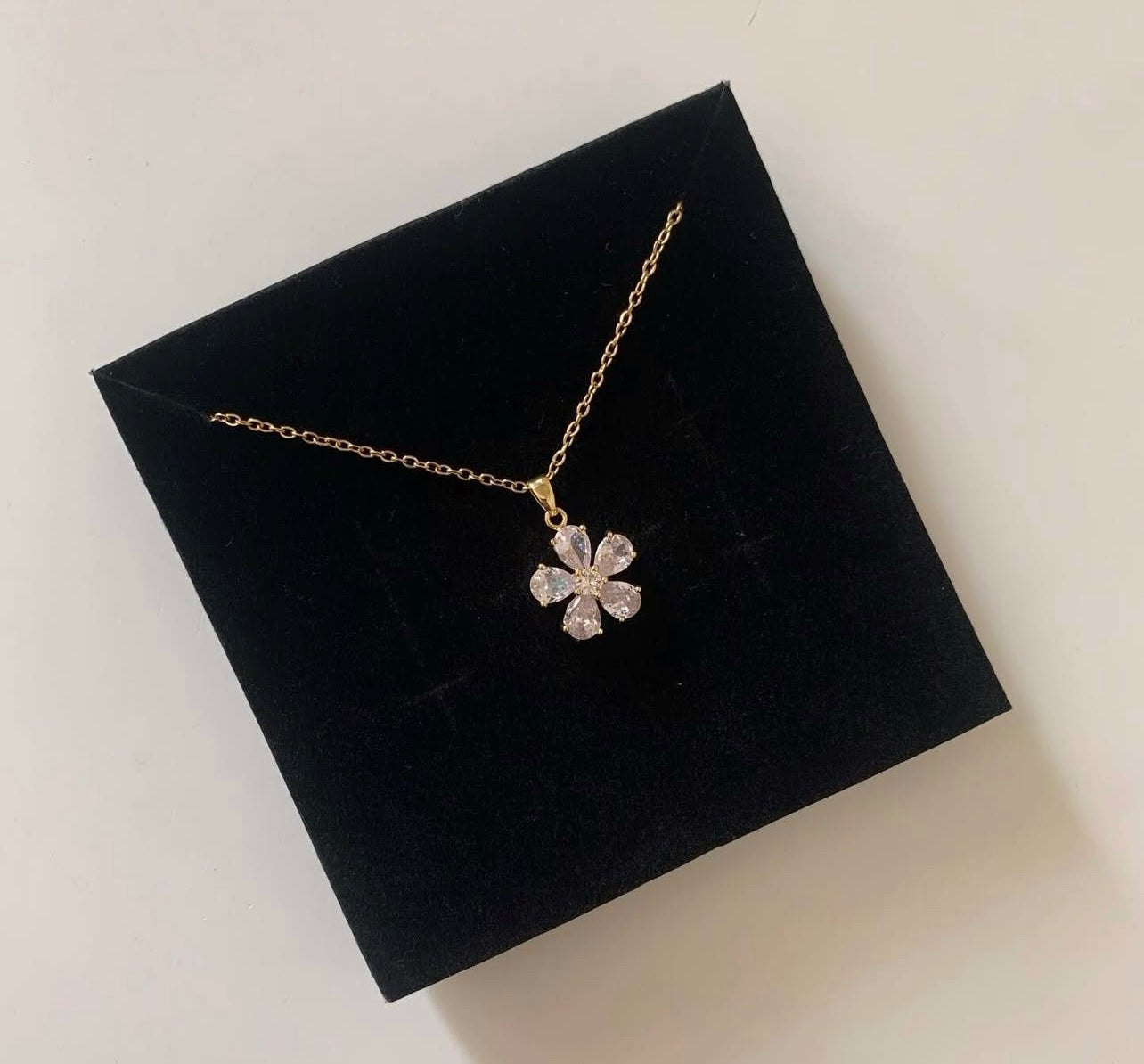 Bloom necklace