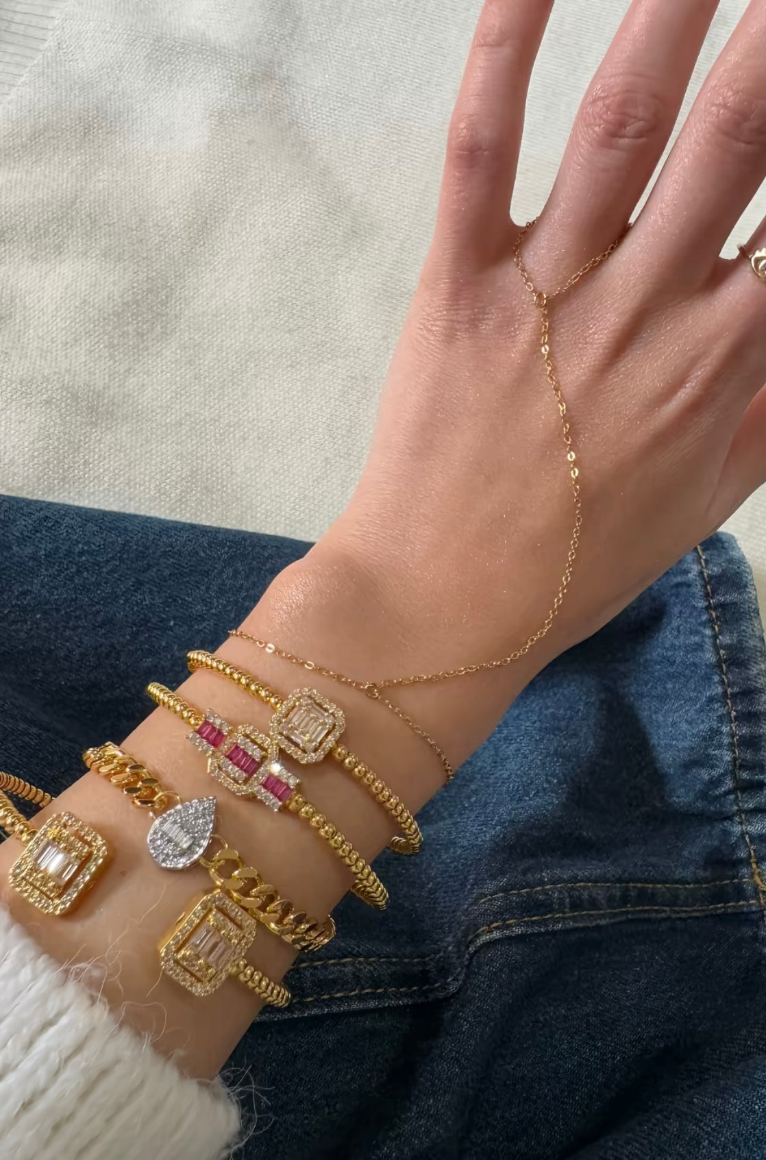 Slay Handchain