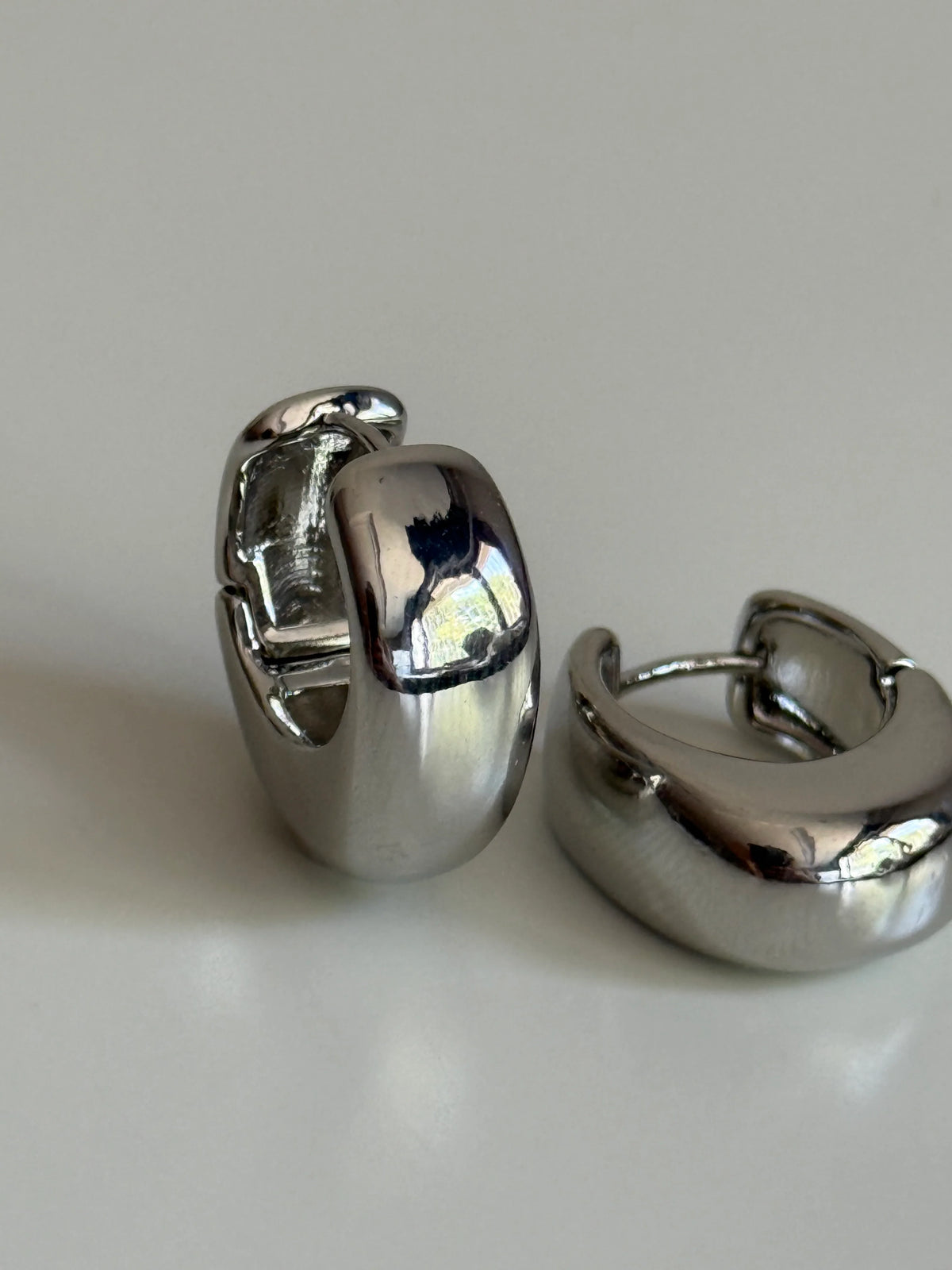 Oro Hoops