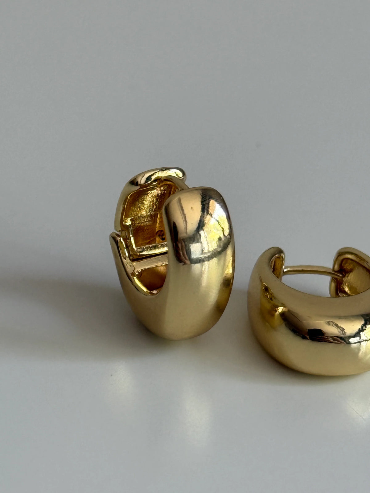 Oro Hoops