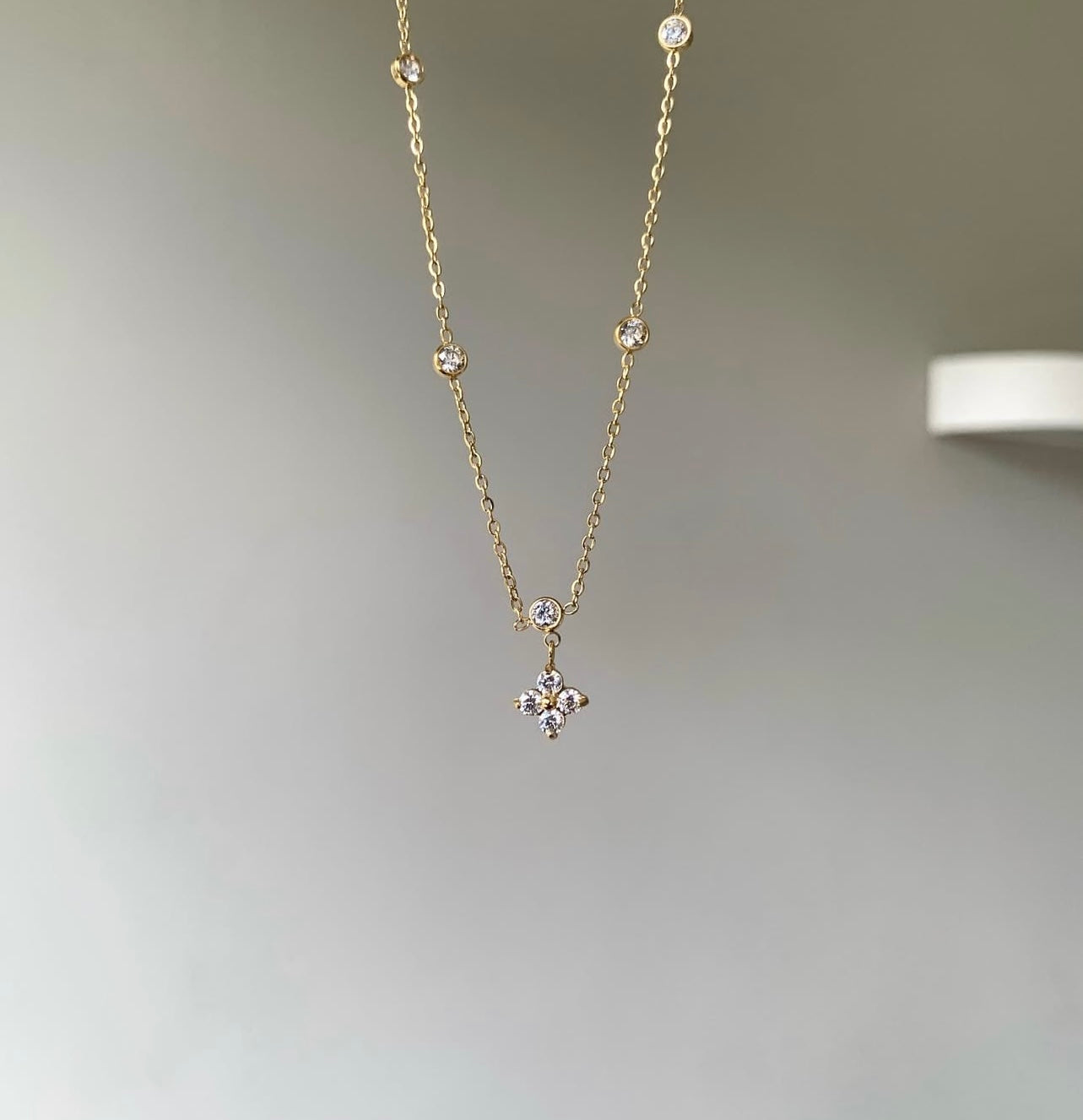 Majestic zirconia necklace