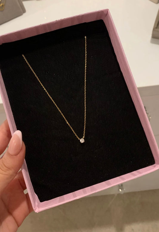 Dainty zirconia necklace