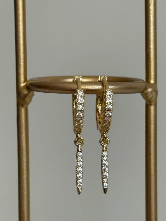 Zircon bar Huggie