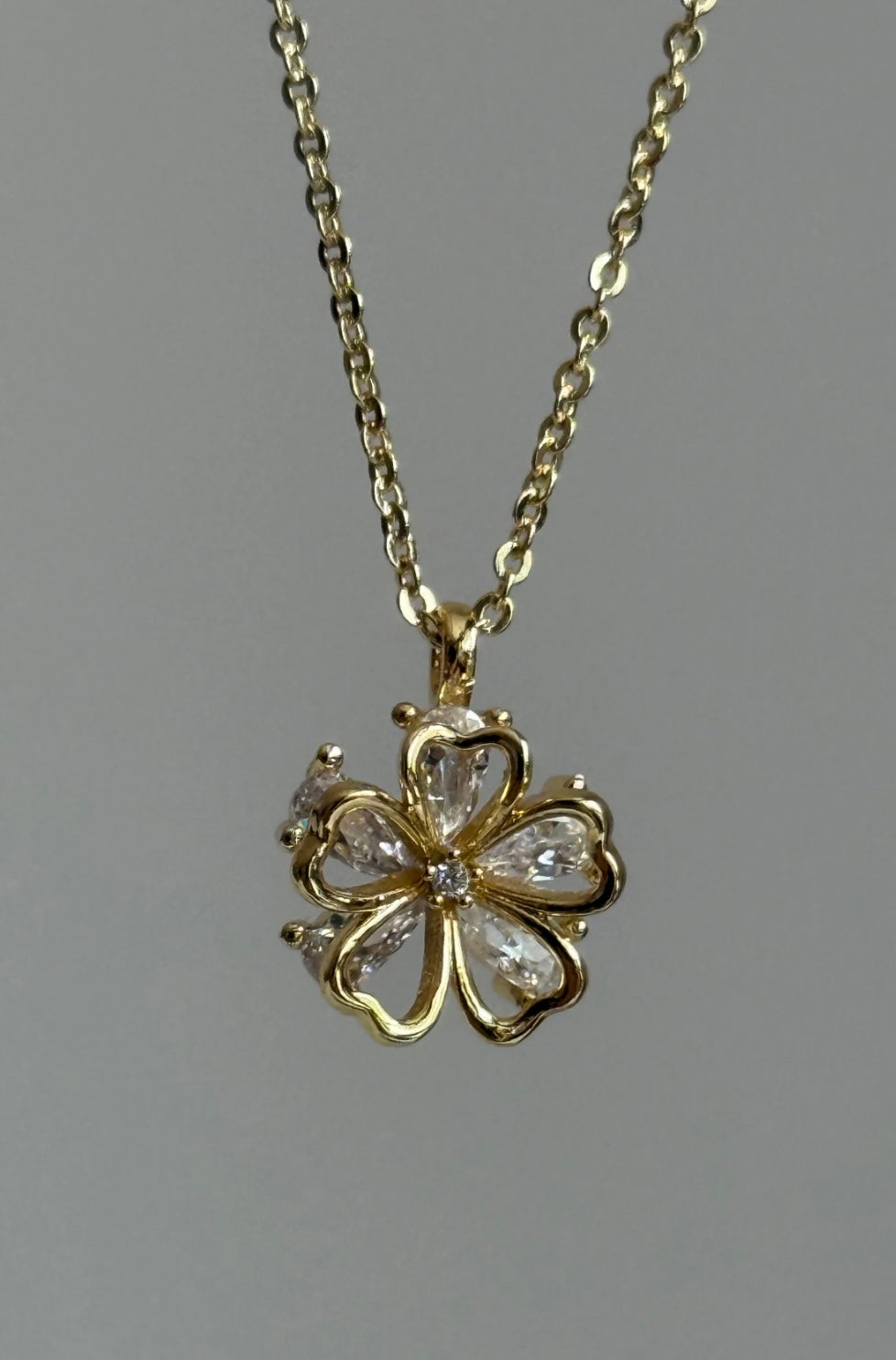 Eluné Necklace