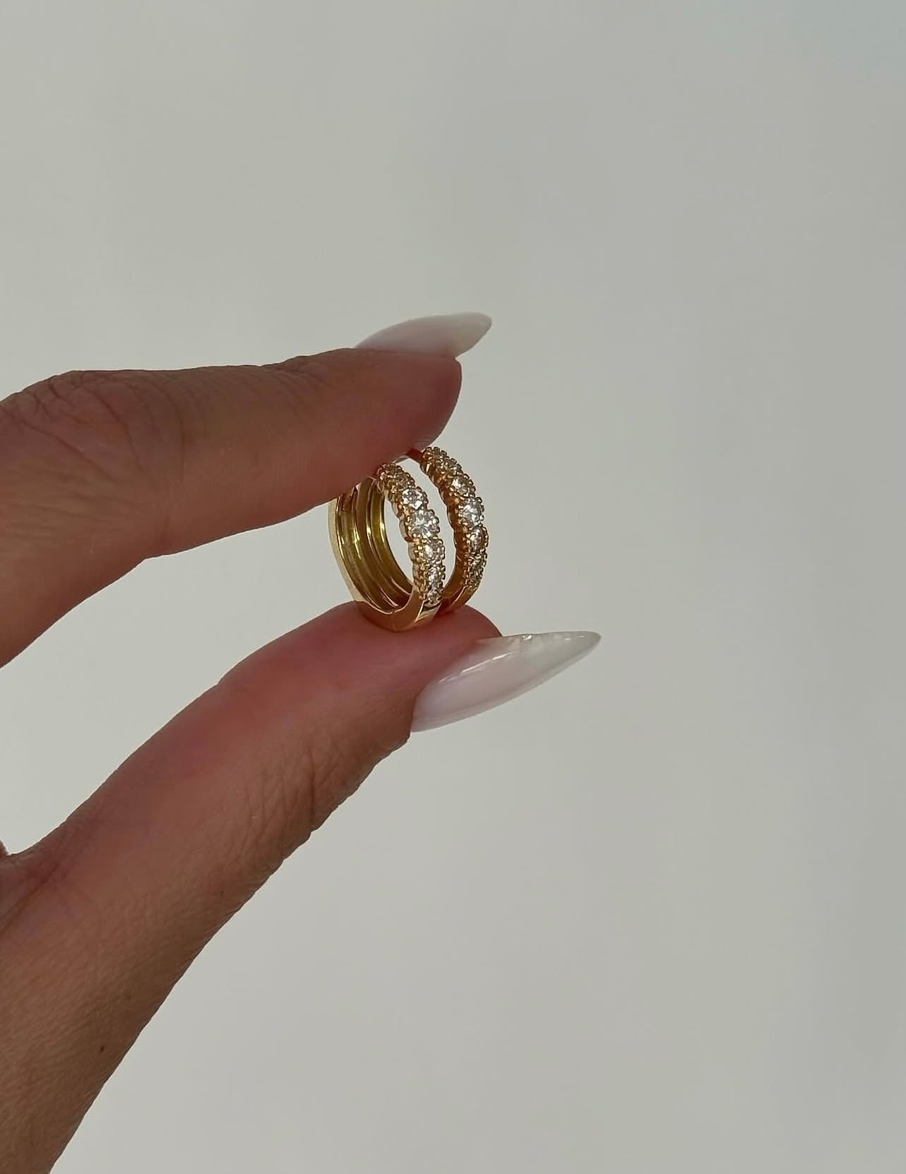 Mina Hoops