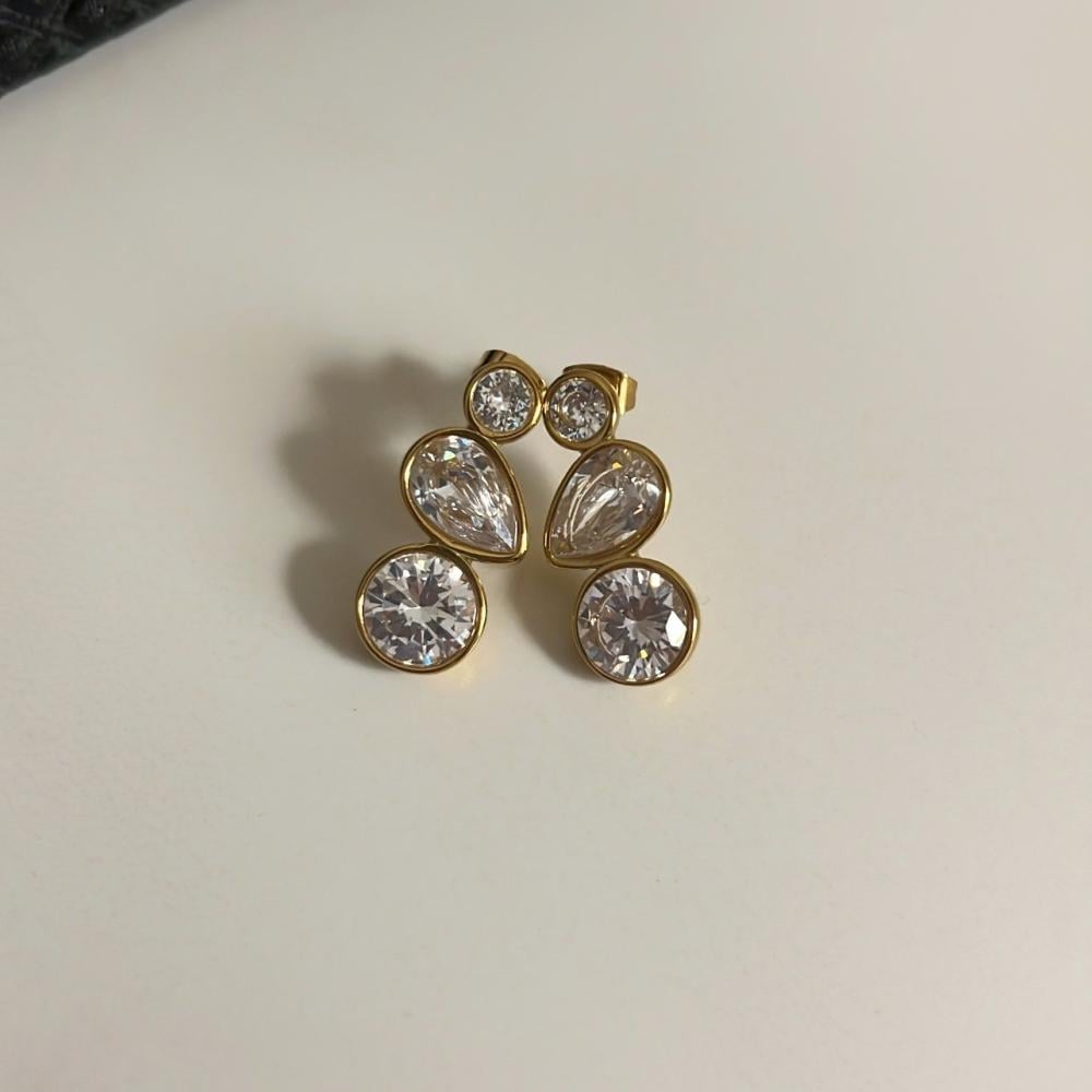 Dream dazzle studs