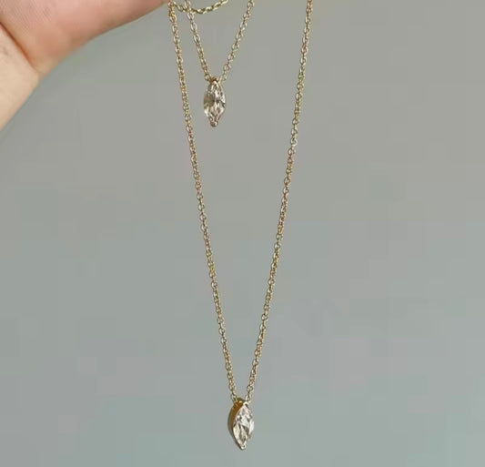 Minimal pear cut necklace