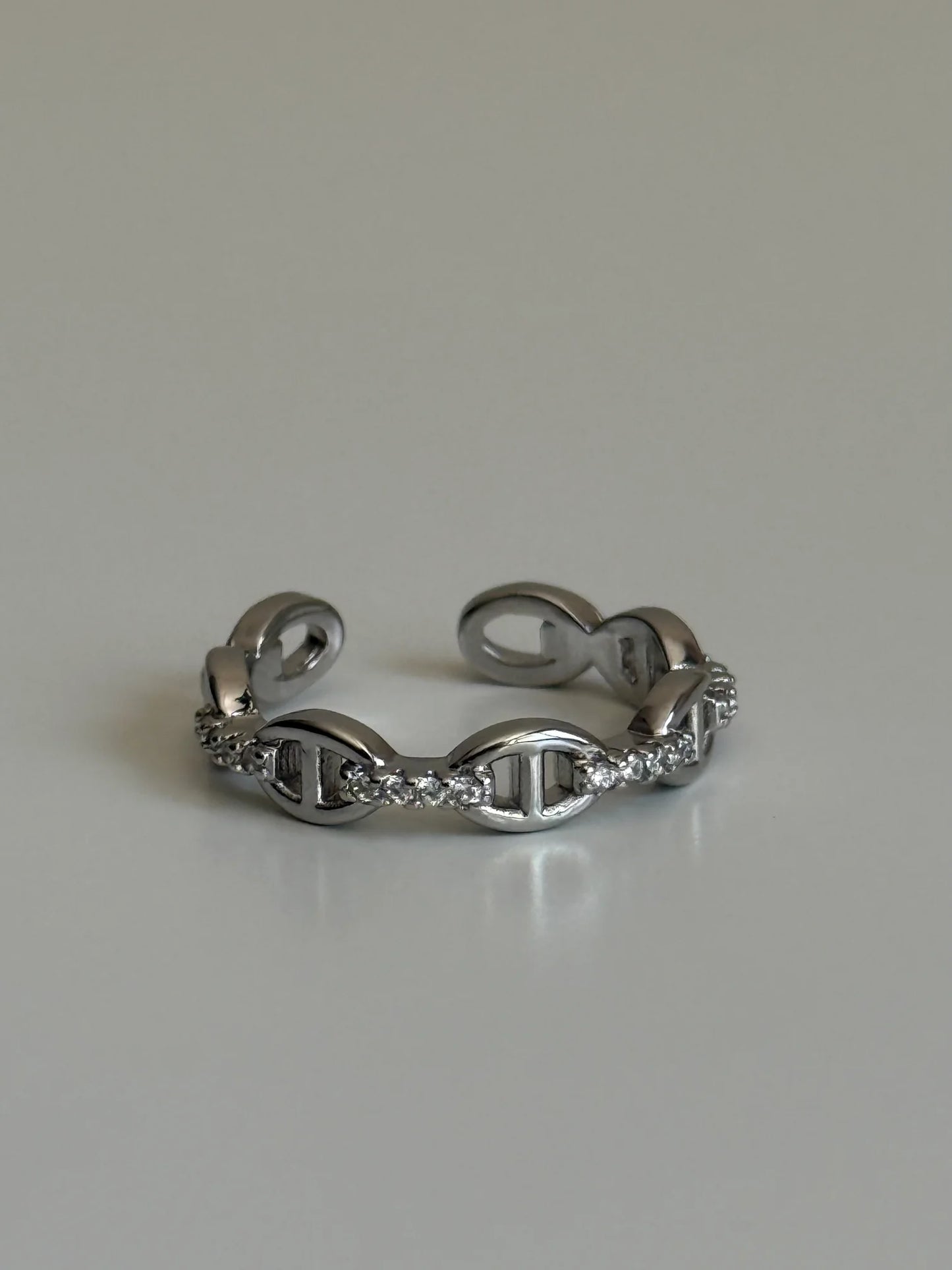 Caratia Ring