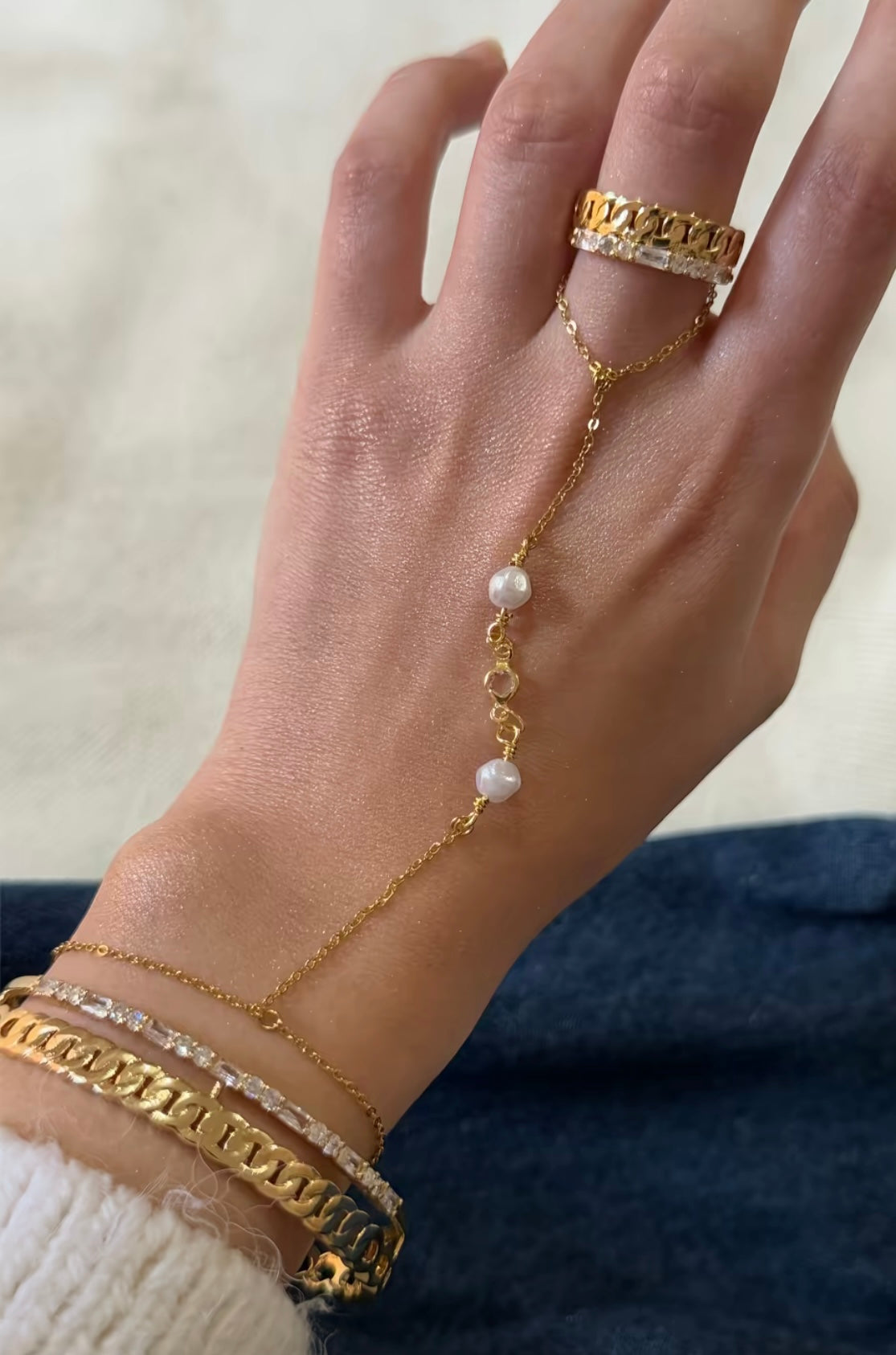 Pearl handchain