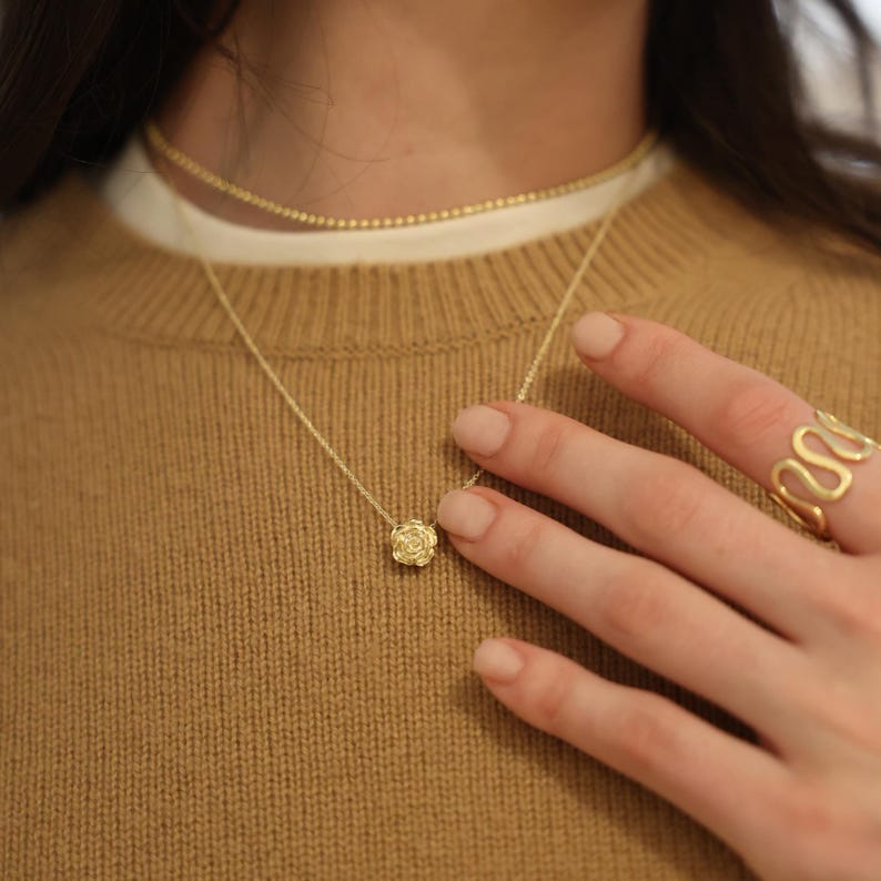 Roselle Necklace