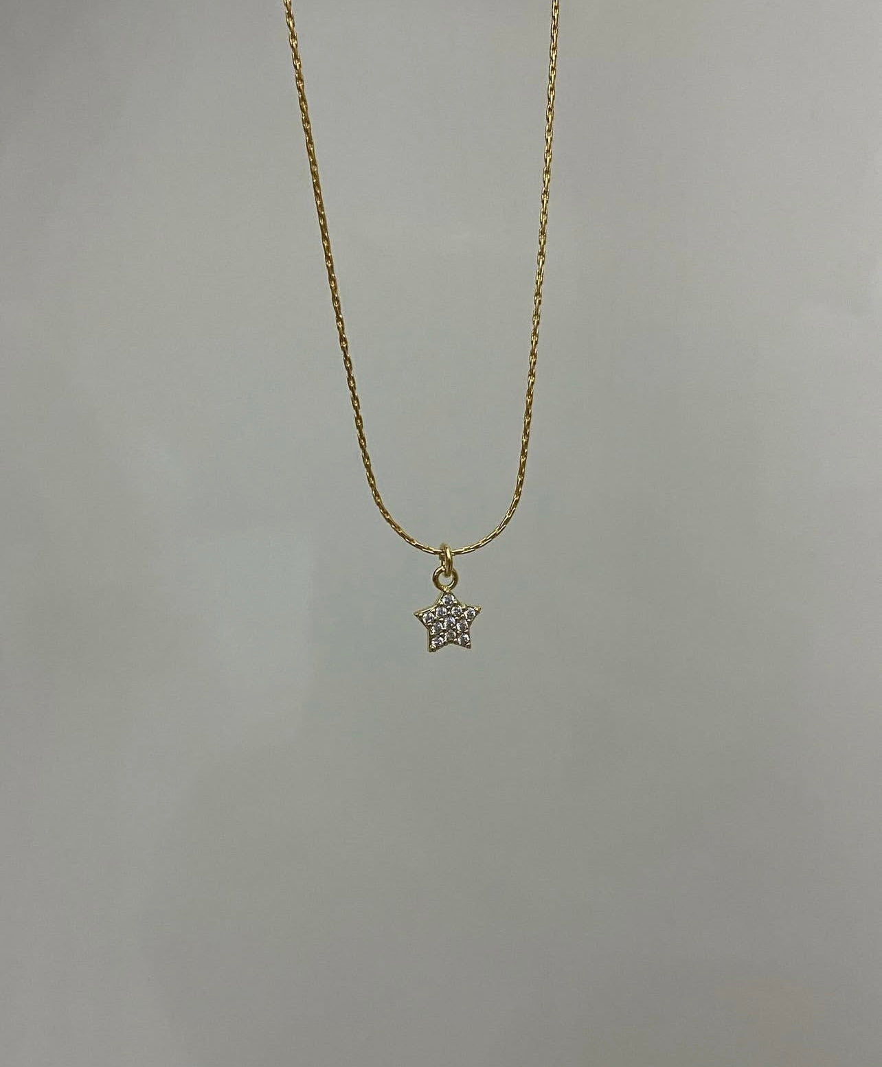 Star sleek chain necklace