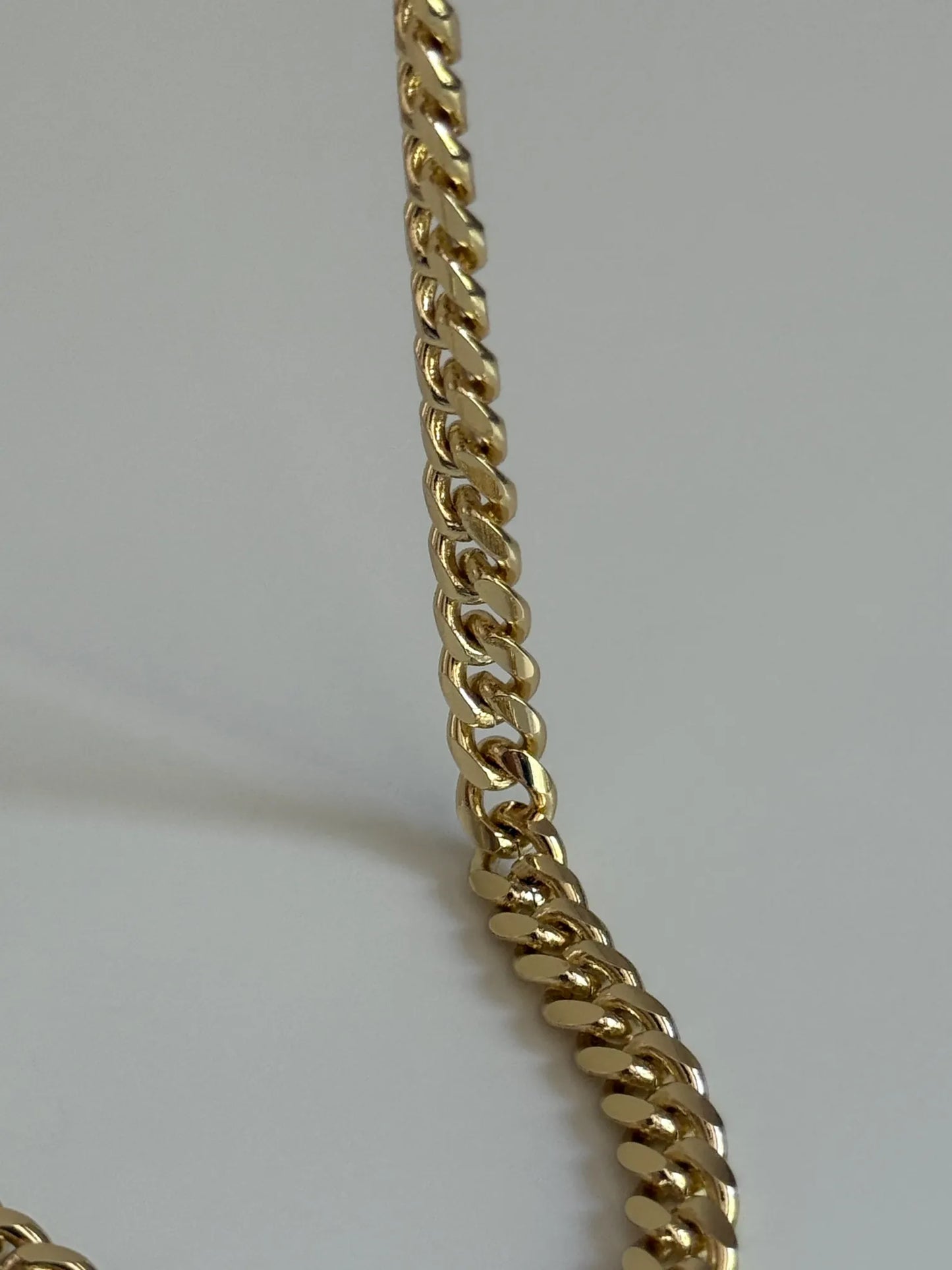 Curb necklace