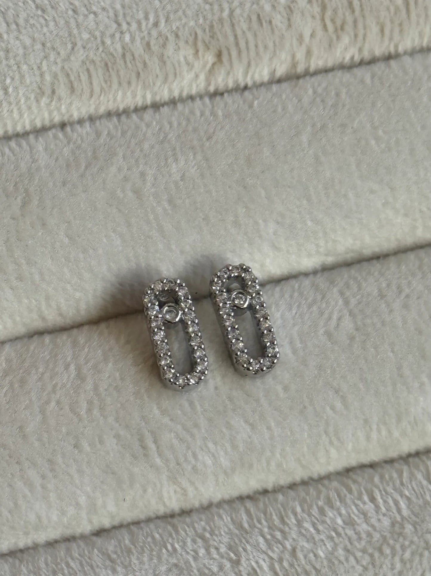 Nemir Studs
