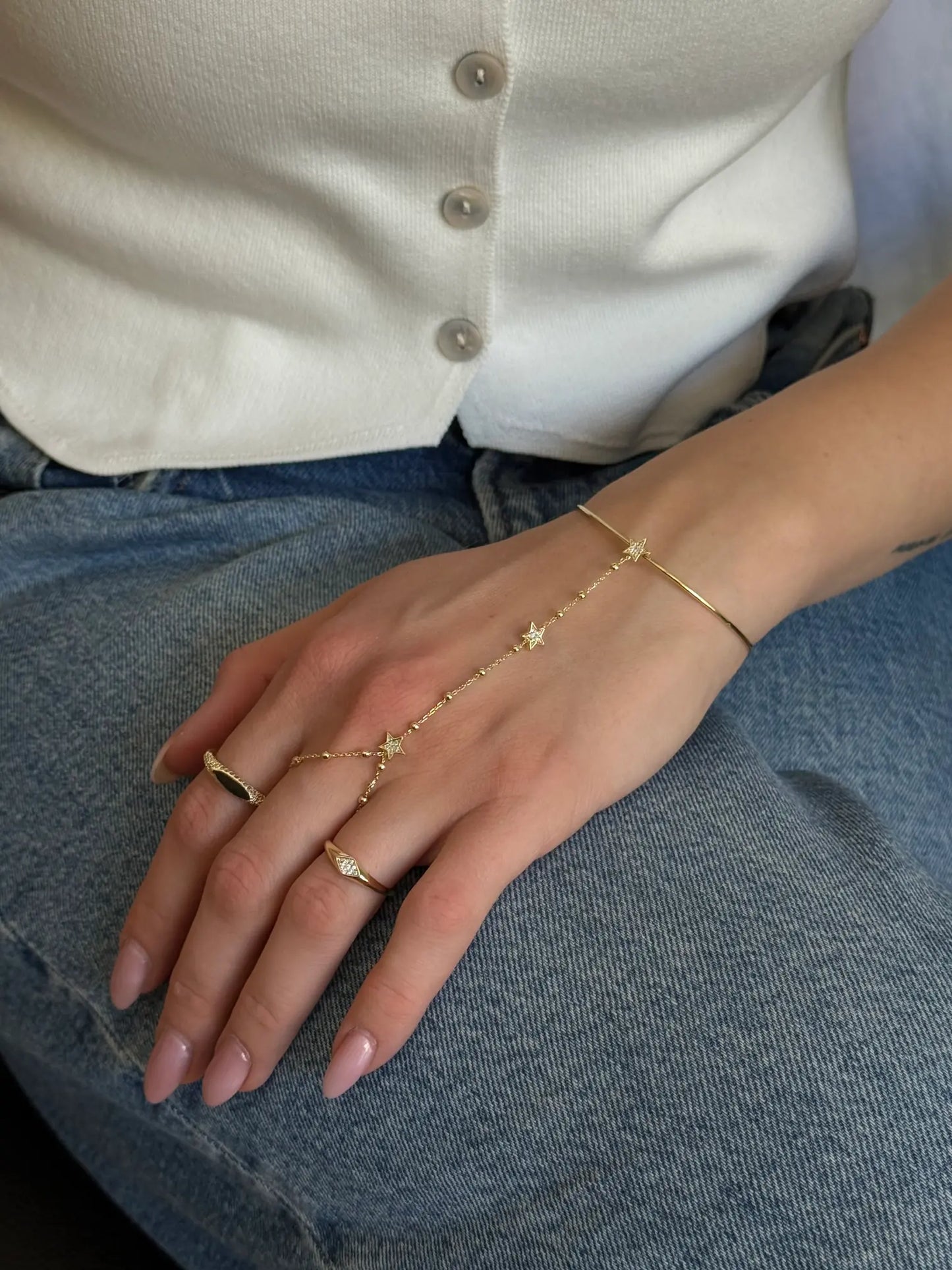 Zircon Star Handchain