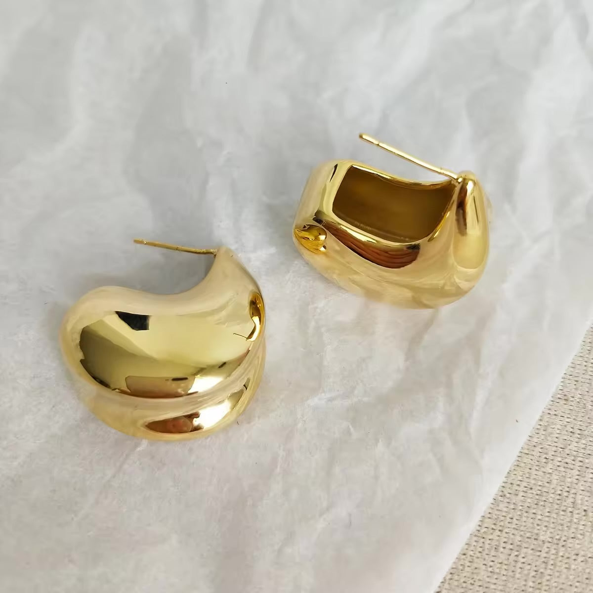 Daliah Hoops Stud