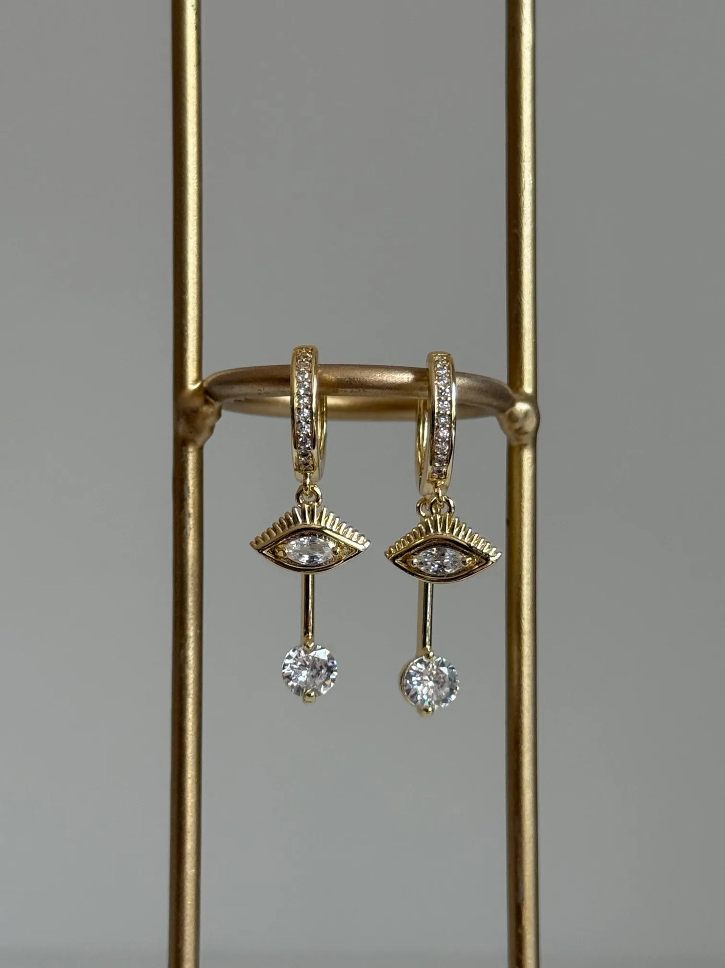 Isolde Hoops