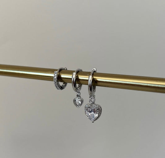 Dainty triple Huggies