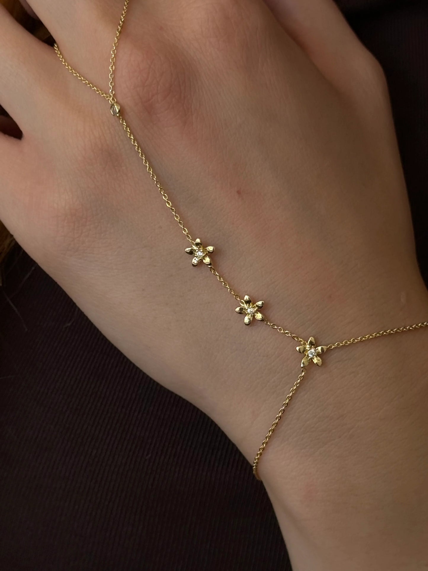Azalea Handchain