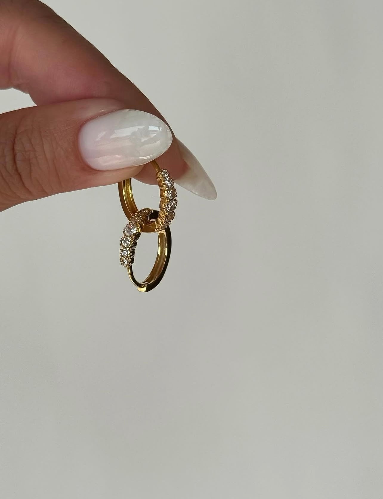 Mina Hoops