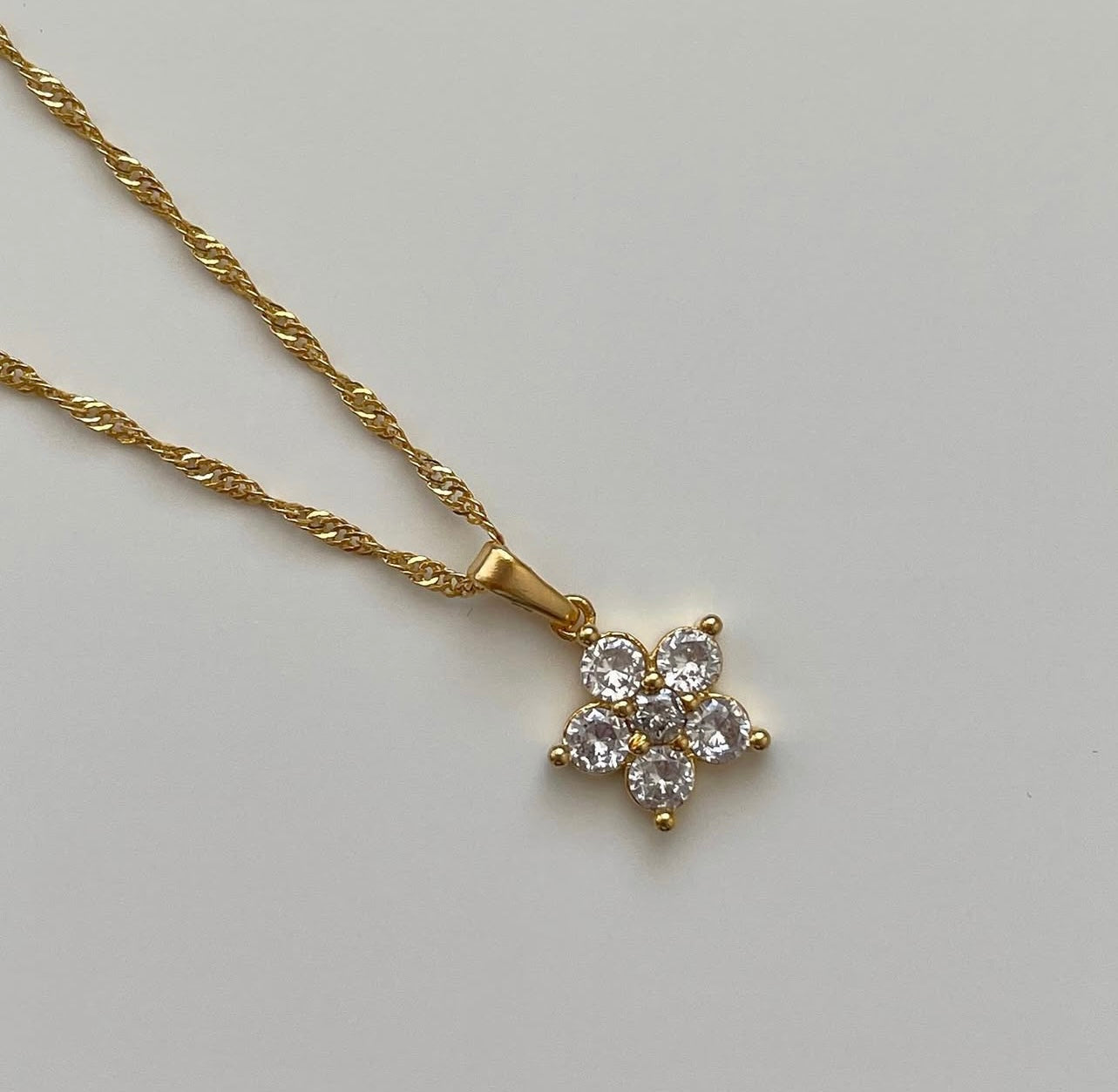 Lilly Necklace