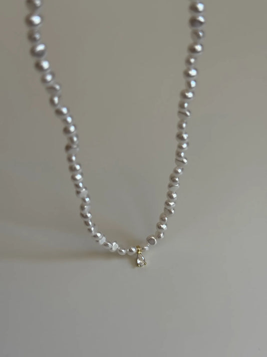 Pearl drop Necklace