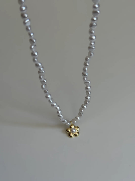 Pearl Floral Necklace