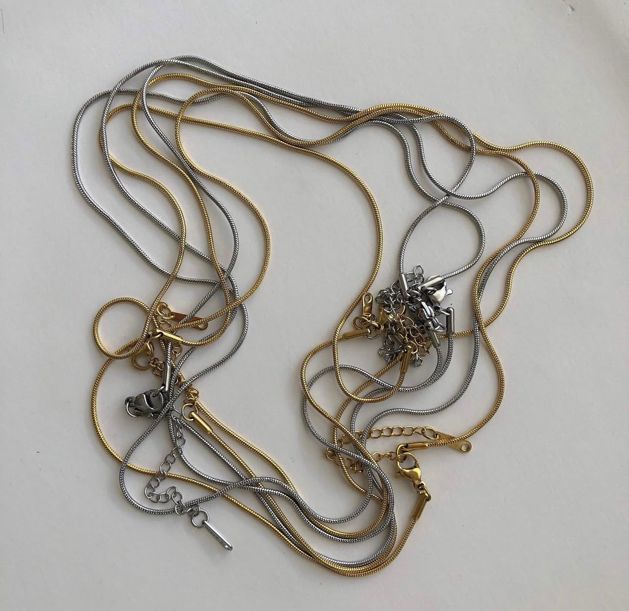 Sleek chain necklace